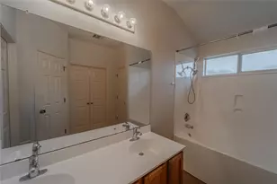 17303 Orwell Ln, Round Rock, TX 78664 - Photo 12