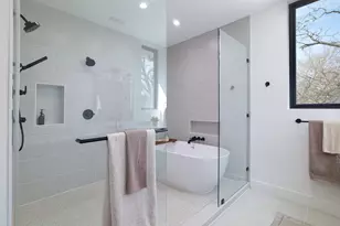 2401 Willow St, Austin, TX 78702 - Photo 24