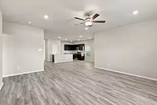 140 Wind Hl, Jarrell, TX 76537 - Photo 18
