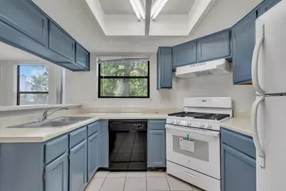 7802 Topawa Cove #B, Austin, TX 78729 - Photo 4