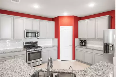 717 Old Settlers Drive, San Marcos, TX 78666 - Photo 8