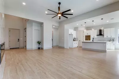 120 N Pohakea Drive, Bastrop, TX 78602 - Photo 6