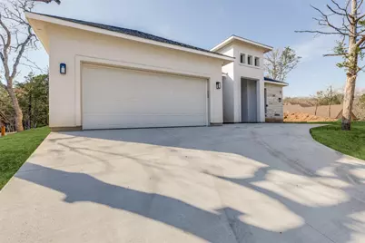 120 N Pohakea Drive, Bastrop, TX 78602 - Photo 2