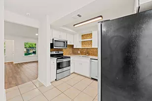 701 Buffalo Pass, Round Rock, TX 78681 - Photo 10