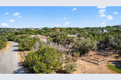 401 Cargill Drive, Briarcliff, TX 78669 - Photo 4