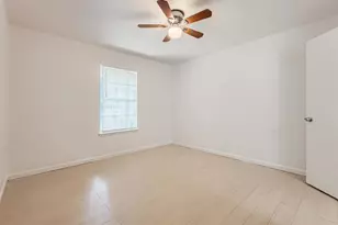 300 Crockett St, Austin, TX 78704 - Photo 10