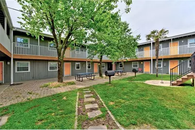 2401 Manor Road #221, Austin, TX 78722 - Photo 20