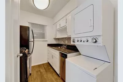 2401 Manor Road #221, Austin, TX 78722 - Photo 12