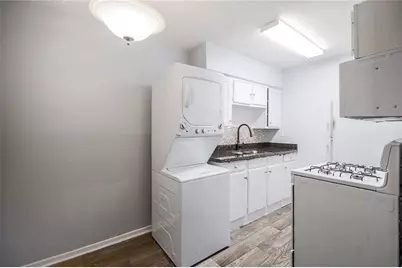 2401 Manor Road #221, Austin, TX 78722 - Photo 10
