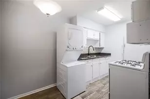 2401 Manor Rd, Austin, TX 78722 - Photo 10