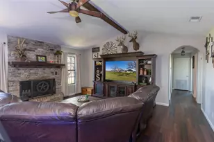 9019 FM86, Lockhart, TX 78644 - Photo 12