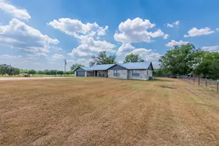 9019 FM86, Lockhart, TX 78644 - Photo 38