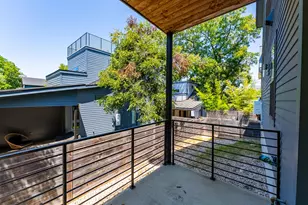 1902 S L Davis Ave, Austin, TX 78702 - Photo 6