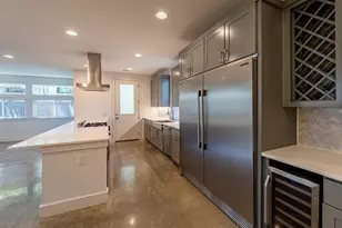 1902 S L Davis Ave, Austin, TX 78702 - Photo 10