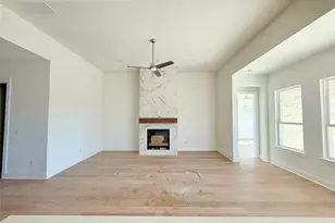 206 San Saba Dr, Buda, TX 78610 - Photo 4