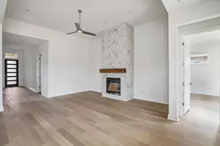 206 San Saba Dr, Buda, TX 78610 - Photo 2