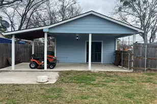 711 N Grimes St, Giddings, TX 78942 - Photo 16