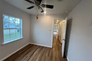 711 N Grimes St, Giddings, TX 78942 - Photo 14