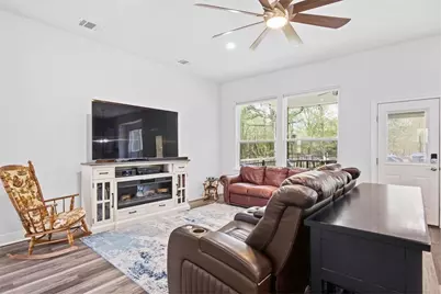 189 Waikakaaua Drive, Bastrop, TX 78602 - Photo 6