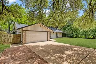 10417 Firethorn Ln, Austin, TX 78750 - Photo 4