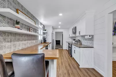 309 W Avenue H Avenue, Jarrell, TX 76537 - Photo 14