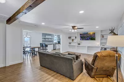 309 W Avenue H Avenue, Jarrell, TX 76537 - Photo 6