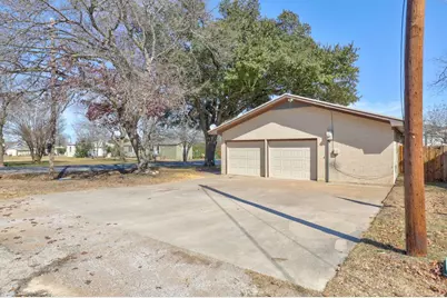 309 W Avenue H Avenue, Jarrell, TX 76537 - Photo 4