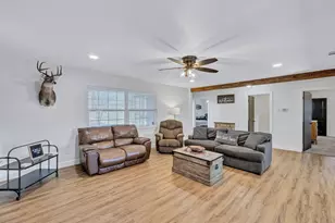 309 W Ave H Ave, Jarrell, TX 76537 - Photo 10