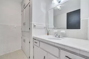 309 W Ave H Ave, Jarrell, TX 76537 - Photo 24