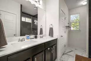 7200 Cordelia Ct, Austin, TX 78741 - Photo 14
