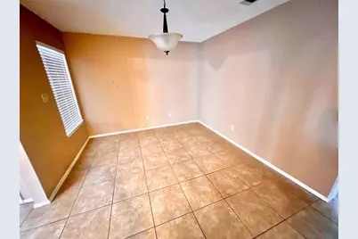 916 E 37th Street #B (back building), Austin, TX 78705 - Photo 4