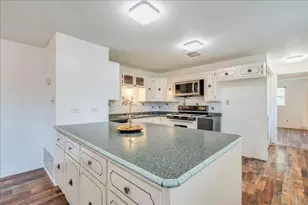 1907 Blue Meadow Dr, Austin, TX 78744 - Photo 8