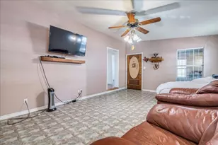 1907 Blue Meadow Dr, Austin, TX 78744 - Photo 18