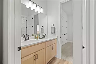 123 Seaside Sparrow Wy, Kyle, TX 78640 - Photo 16