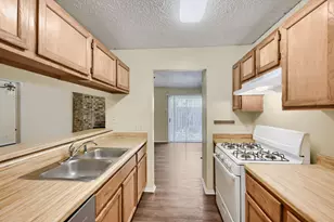 740 Simonetti Dr, Austin, TX 78748 - Photo 8