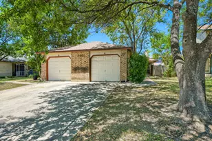 740 Simonetti Dr, Austin, TX 78748 - Photo 2