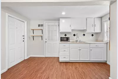 1706 Riverview Street #B, Austin, TX 78702 - Photo 10