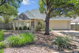 3008 Burks Ln, Austin, TX 78732 - Photo 2