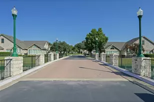 30 Wildwood Dr, Georgetown, TX 78633 - Photo 32