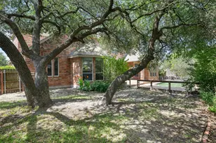 2238 Fernspring Dr, Round Rock, TX 78665 - Photo 38