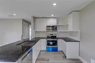 623 N Main St, Rockdale, TX 76567 - Photo 12