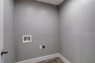 623 N Main St, Rockdale, TX 76567 - Photo 24