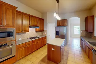 1703 Oakland Dr, Cedar Park, TX 78613 - Photo 2