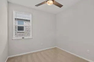 501 Emerald Cv, Georgetown, TX 78626 - Photo 16