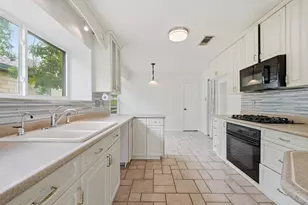 16415 Lone Wolf Dr, Leander, TX 78641 - Photo 10