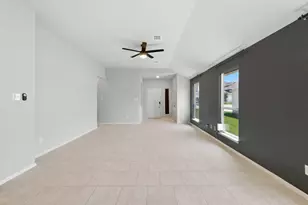 308 Black Opal Dr, Jarrell, TX 76537 - Photo 8