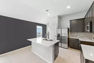 308 Black Opal Dr, Jarrell, TX 76537 - Photo 10