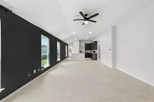 308 Black Opal Dr, Jarrell, TX 76537 - Photo 4