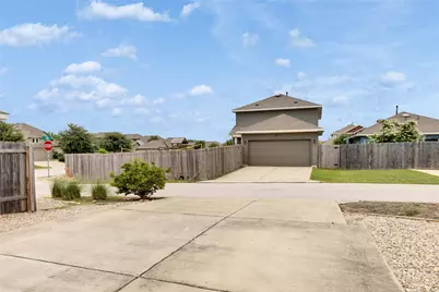 107 Friendship Oak Drive, San Marcos, TX 78666 - Photo 36