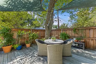 1011 E 45th St, Austin, TX 78751 - Photo 32